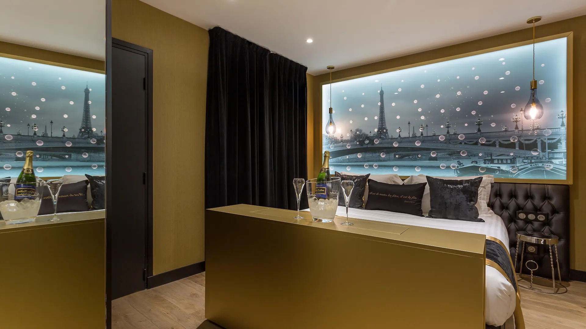 Hotel Les Bulles De Paris 4*,