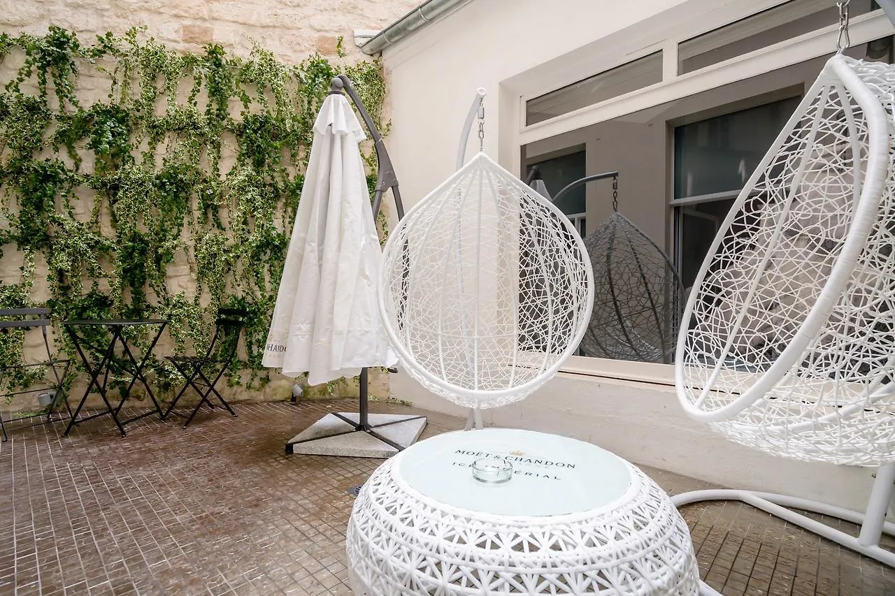 Hotel Les Bulles De Париж